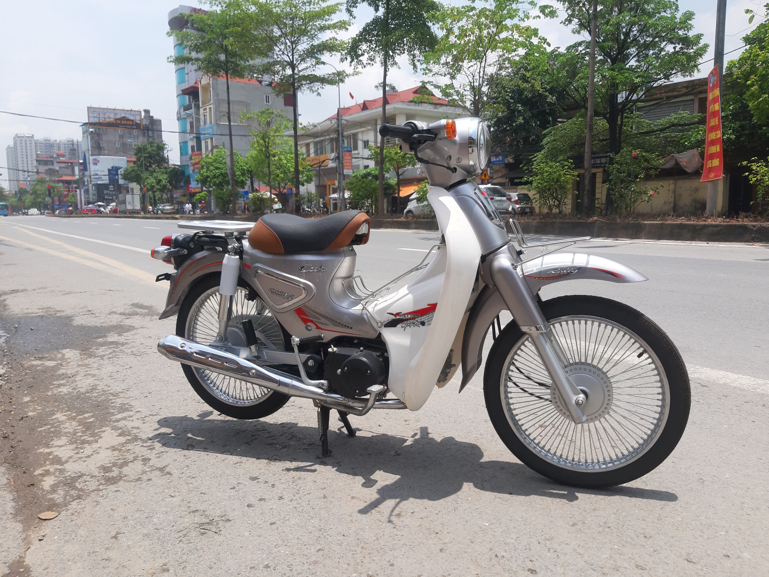 Xe máy 50cc giá tốt tiết kiệm xăng về Việt Nam kiểu dáng liên tưởng đến Honda  Cub  Xe 360